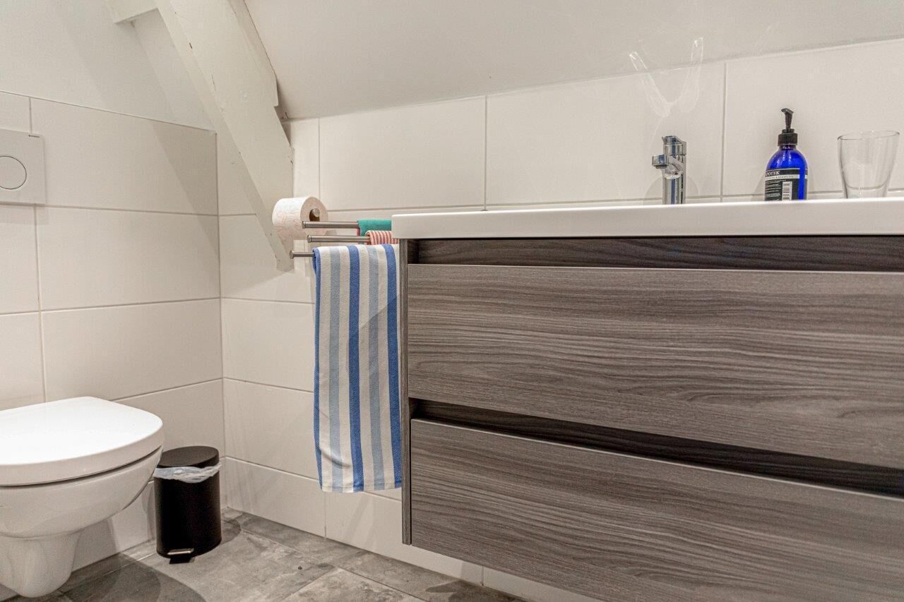 Een douche, een haardroger