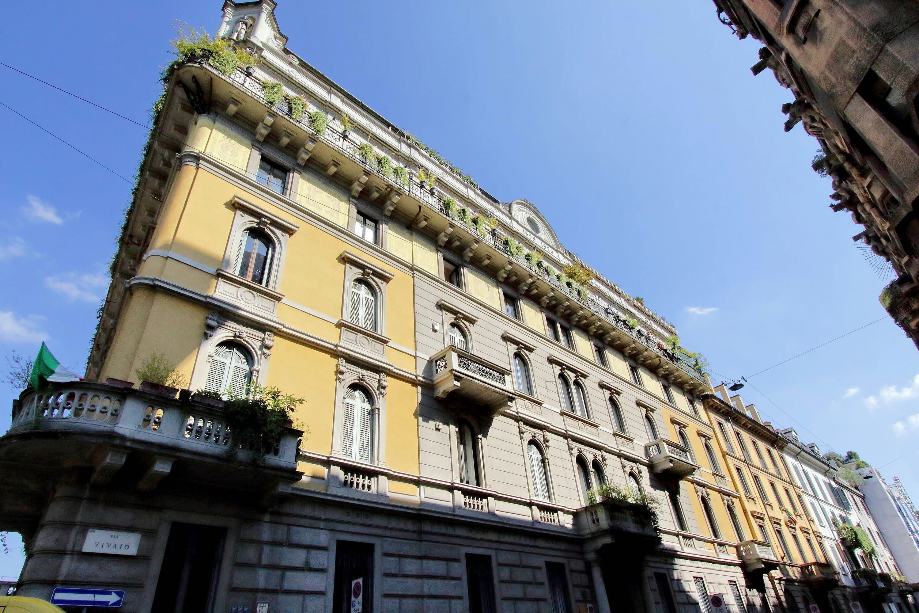 Photo - Vico Fashion District