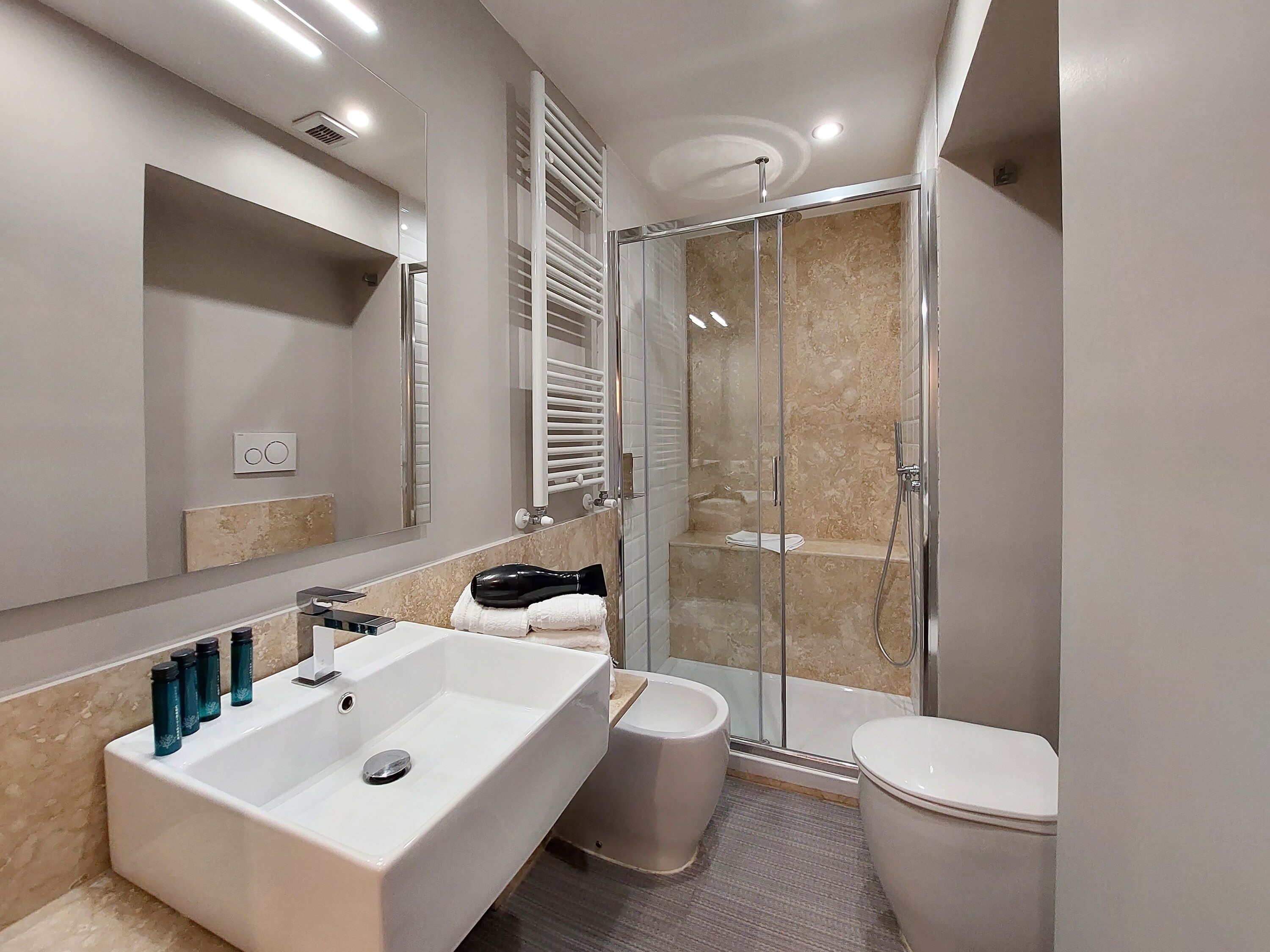 Photo - Vico Fashion District