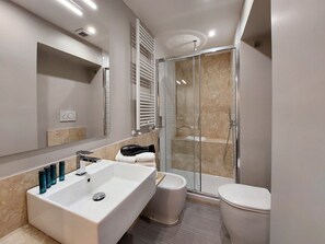 Bathroom - Vico Fashion District (Milan)