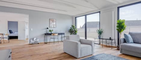 Two-Bedroom Penthouse Suite with rooftop terrace | Living area