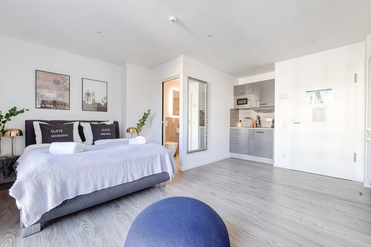 Suite M - Street View | 1 chambre, Wi-Fi gratuit, draps fournis