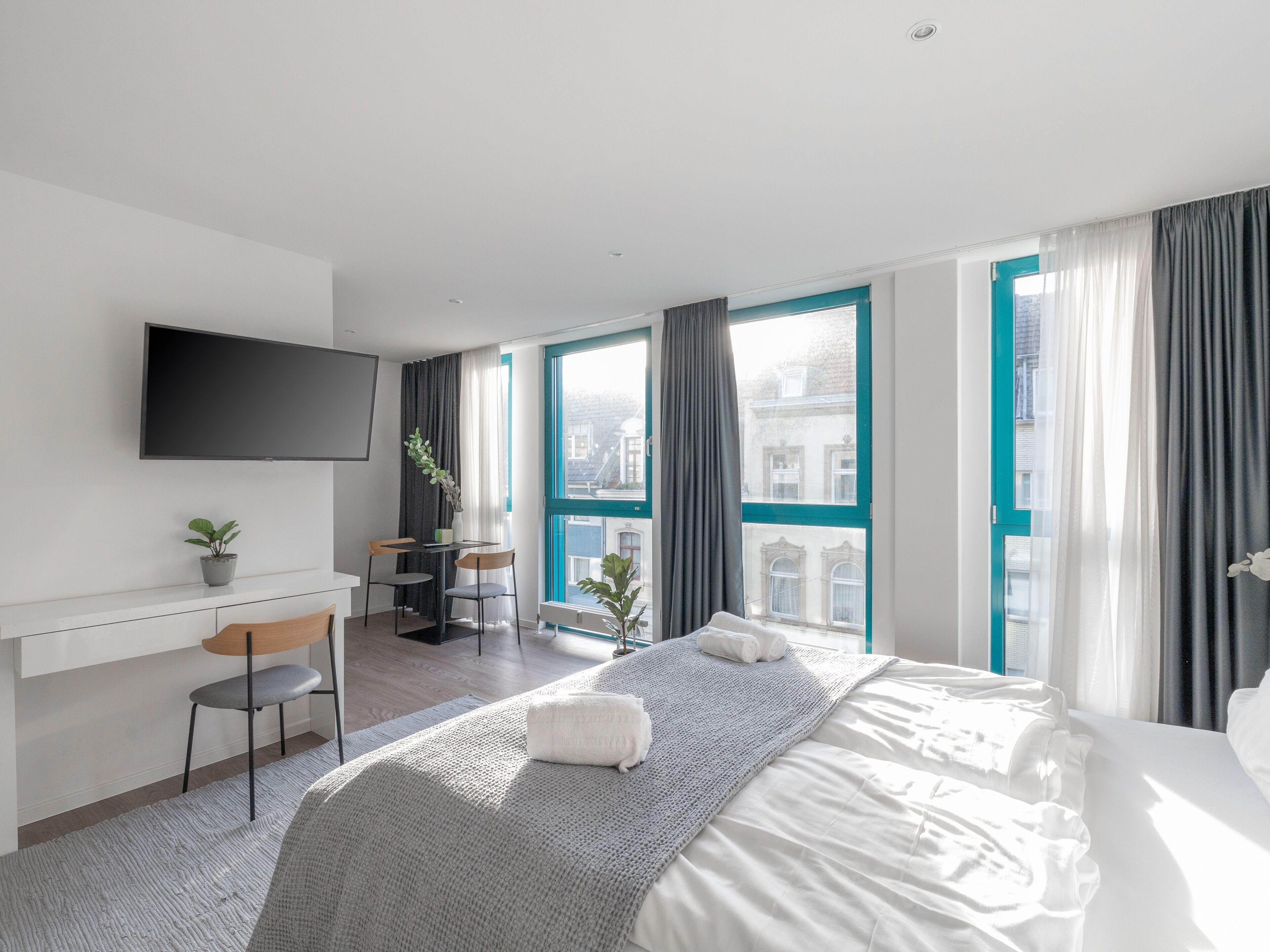 Business Suite L with street view | 1 soverom, wi-fi (inkludert) og sengetøy