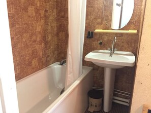 Bathroom - Cozy Studio Mezzanine for 4 with Ski Locker and Balcony in Risoul 1850 (Risoul)