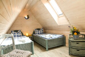 1 Schlafzimmer, Reisekinderbett, kostenloses WLAN, Bettwäsche