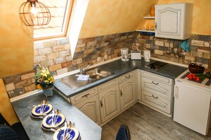 Kühlschrank, Herdplatte, Geschirrspüler