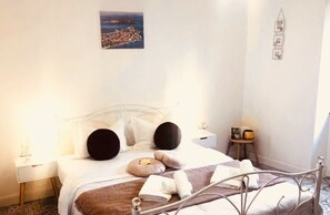 3 Schlafzimmer, Bügeleisen/Bügelbrett, Reisekinderbett, kostenloses WLAN