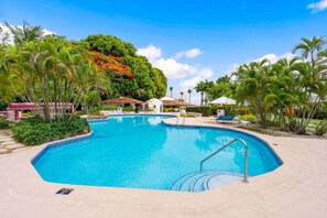 Pool - Beachside apartment with shared pool - Glitter Bay Estate 309 (Porters)