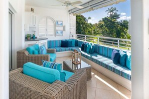 Property grounds - Beachside apartment - Glitter Bay Estate 309 (1 bed) (Porters)