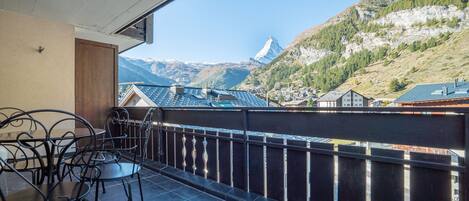 Two-Bedroom Apartment with Matterhorn View (3rd floor) | View from room