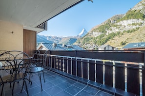 Two-Bedroom Apartment with Matterhorn View (3rd floor) | View from room