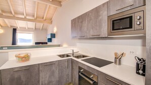 Unclassified image, 5 of 58, button - Le Casette - Leccino with lake view, pool and private Jacuzzi (Toscolano-Maderno)
