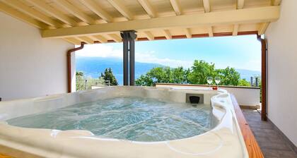 Le Casette - Leccino mit Seeblick, Pool und Jacuzzi