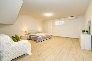 3 bedrooms, free WiFi, bed sheets - Le Casette - Casaliva with pool and lake view (Toscolano-Maderno)