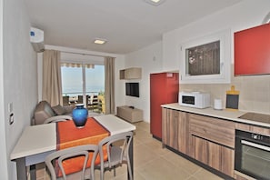 Fridge, microwave, oven, dishwasher - Oriolo: with amazing lake view (Toscolano-Maderno)