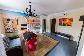 Interior - PaulMarieApartments on Sovetskaya (Brest)