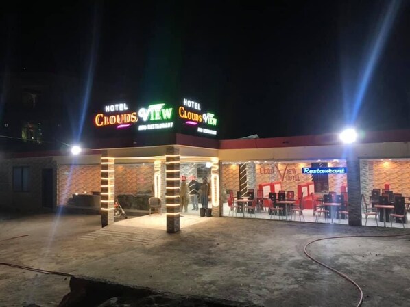 Front of property - Clouds View Hotel & Restaurant (Balakot)