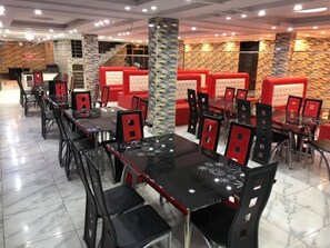 Restaurant - Clouds View Hotel & Restaurant (Balakot)