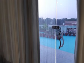 Interior - Fully Furnished Deluxe Suite One BHK, SA2 -room, lobby, kitchen, bathroom (Lucknow)
