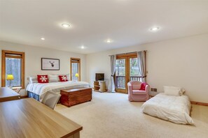 5 Schlafzimmer, Schreibtisch, Bügeleisen/Bügelbrett, WLAN