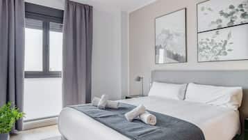 Apartment, 1 Bedroom (L) | Laptop workspace, free WiFi, bed sheets