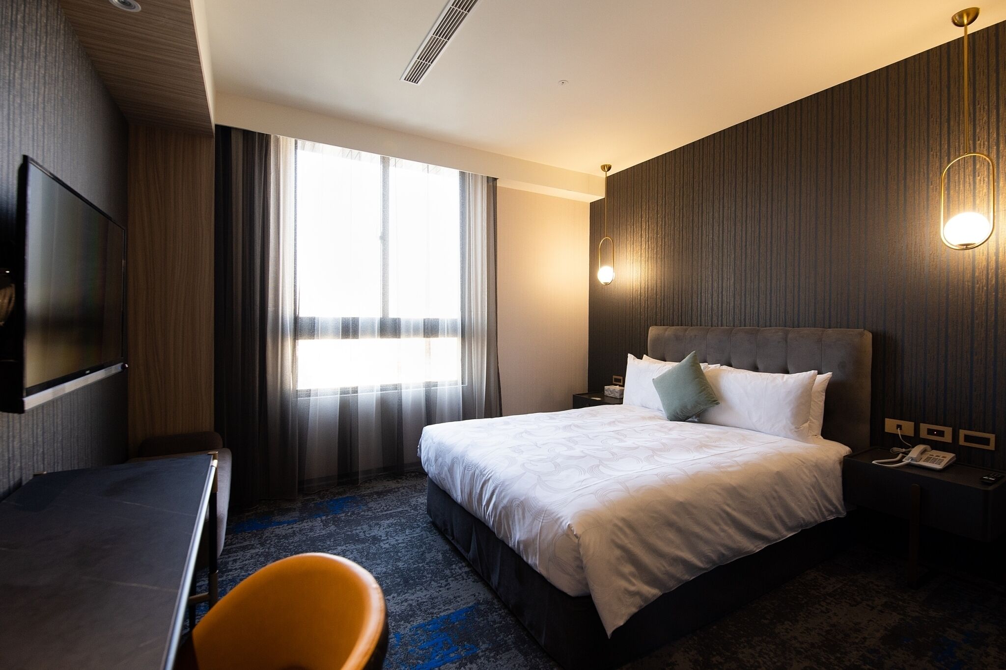 standard double room | 1 bedroom, desk, laptop workspace, blackout curtains