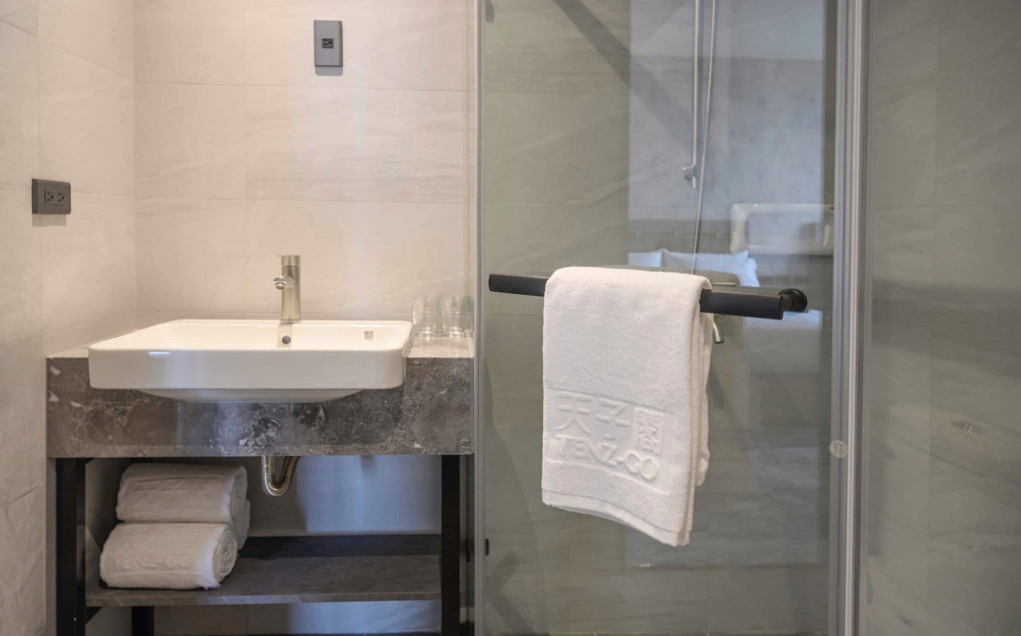 standard quadruple room | bathroom | hair dryer, slippers, bidet, towels