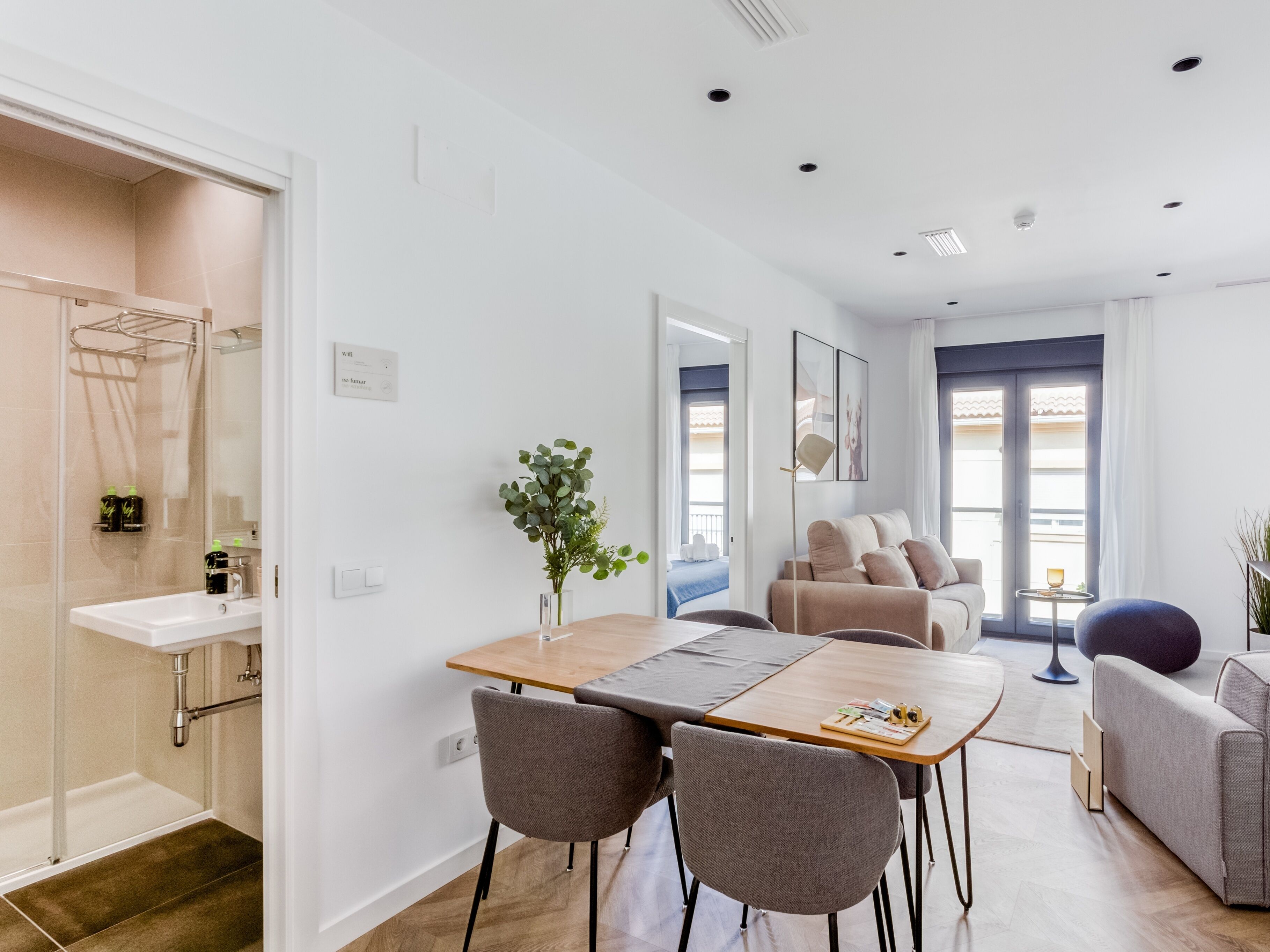 Apartment, 1 Bedroom (L) | Living area | Smart TV