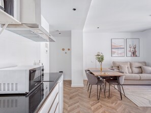 Apartment, 1 Bedroom (XL) | Private kitchen - Limehome Málaga Calle Ancha del Carmen (Málaga)