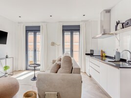 Apartamento, 1 habitación (XL) | Zona de estar | Una Smart TV