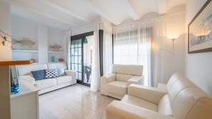 TV - Ivet - Beautiful apartment in Punta Romana (L'Escala)