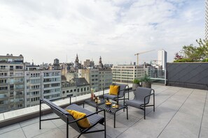 XL 2 Bedroom Apartment, Terrace,Sofa Bed | City view - YAYS Antwerp Opera by Numa (Antwerp)