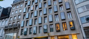 YAYS Antwerp Opera by Numa