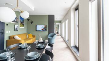 Penthouse, 2 habitaciones | Ropa de cama de alta calidad y caja de seguridad en la habitación