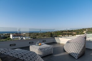 Terrace/patio - Agrielia Villa II, Graced by Heated Spa Whirlpool (Rethymno)