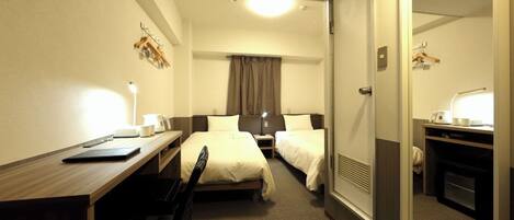1 bedroom, desk, free WiFi, bed sheets