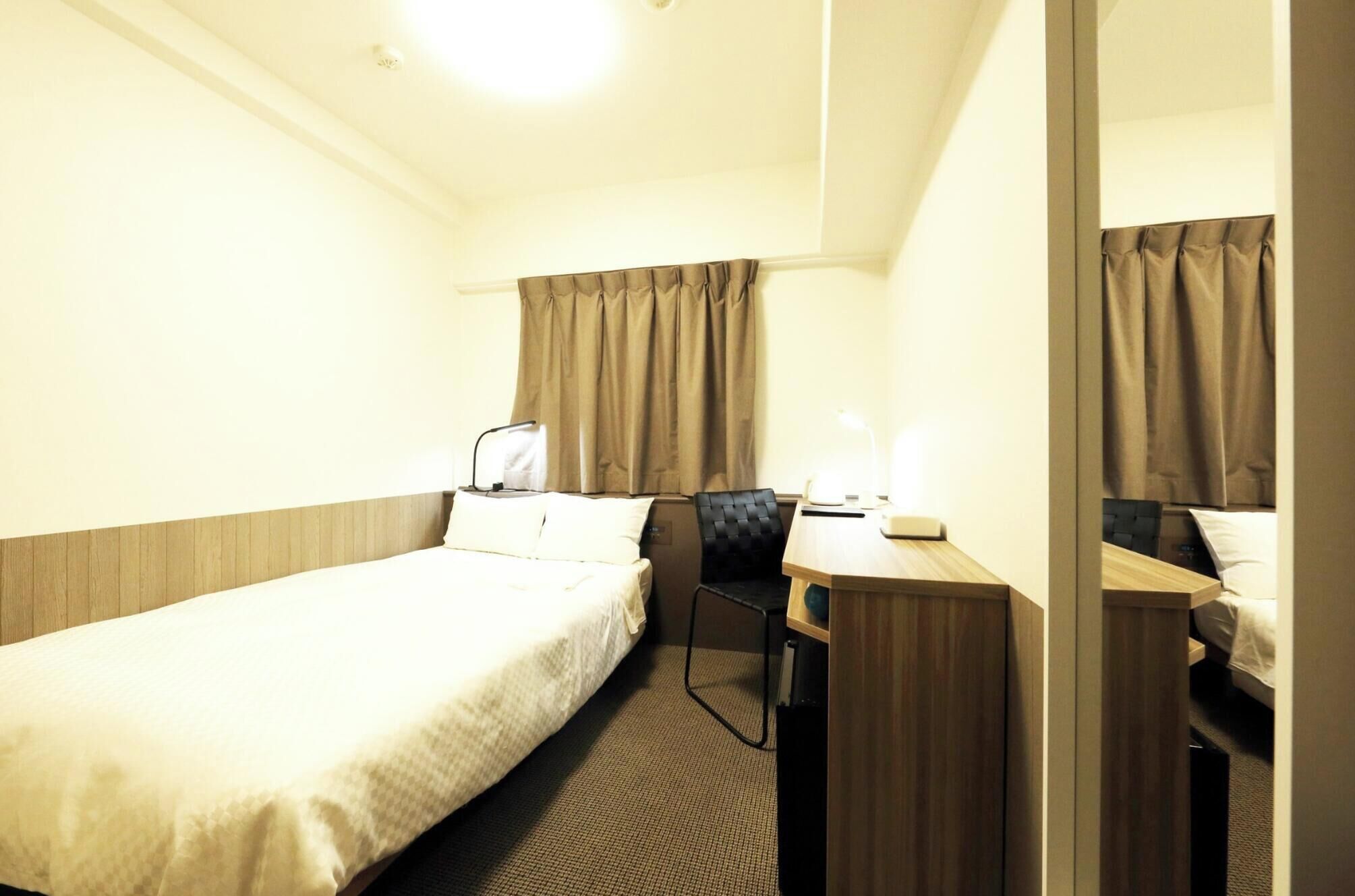 1 bedroom, desk, free WiFi, bed sheets