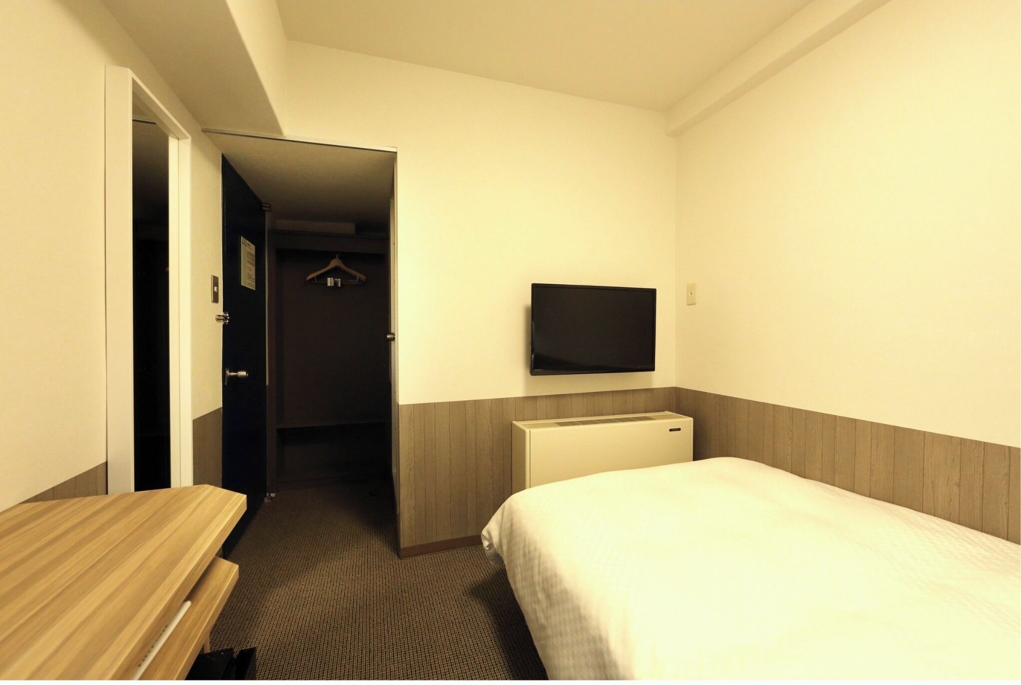 1 bedroom, desk, free WiFi, bed sheets