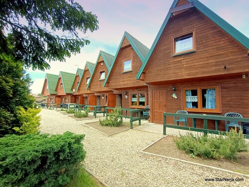 Fe / Ha with 2 bedrooms, week-room, kitchenette, bathroom, 4 to 8 people. Beach 900 m.