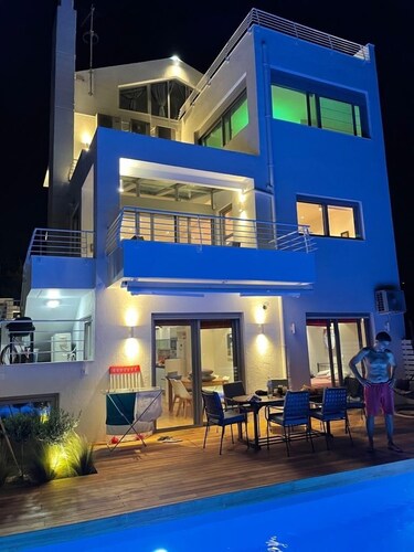 EVAERI villa - Tranquil getaway!