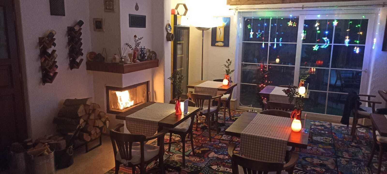 17-inch lcd tv with satellite channels, tv