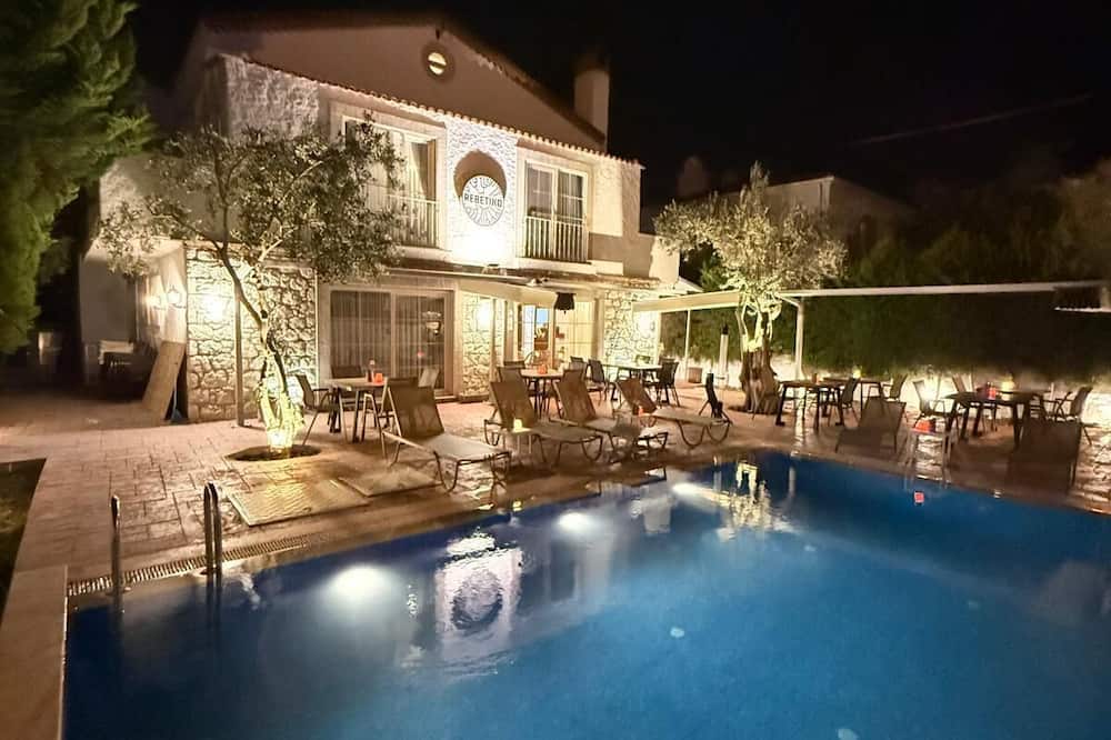 Alaçatı Otel Rebetiko