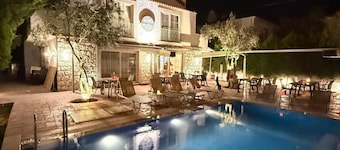 Alaçatı Otel Rebetiko