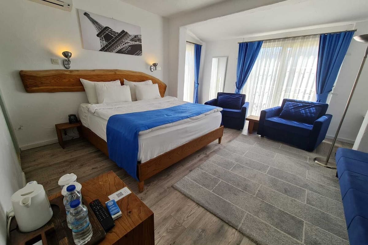 Deluxe Double Room | Premium bedding, minibar, desk, blackout drapes