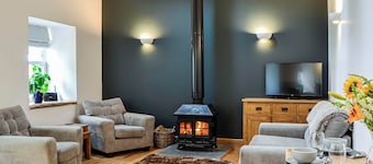 2 bedroom accommodation in Kirriemuir