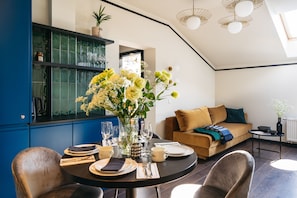 Comfort Apartment | Living room | 40-inch Smart TV with digital channels, TV