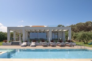 Outdoor pool - Agrielia Villa III, Embracing Heated Spa Whirlpool (Rethymno)