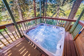 Baignoire à remous extérieure