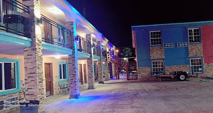 B&J Hotel and Apartment