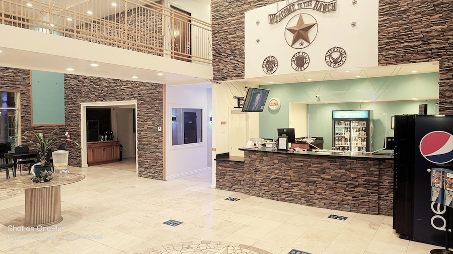 B&J Hotel and Apartment